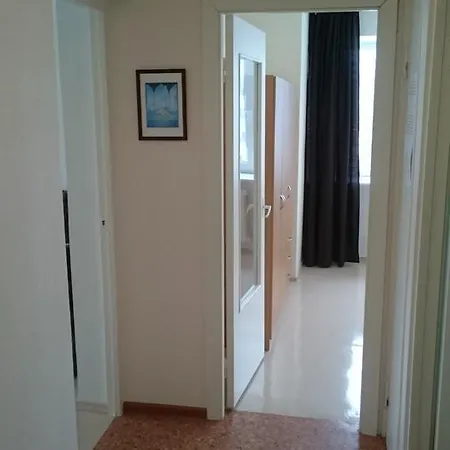 Apartment Pirni *